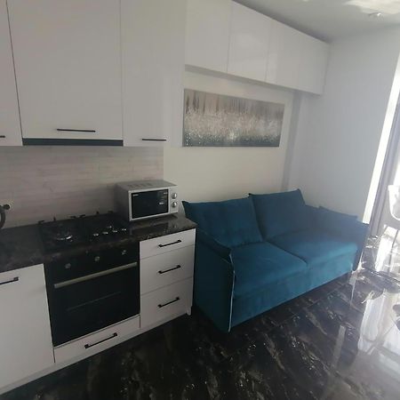 Новобудова Сам Центр Вул Шевченка 60 Оперний 10Хв Apartamento Lviv Exterior foto